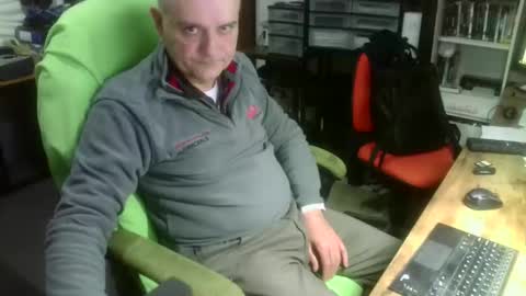 ernello online show from November 2, 10:58 pm