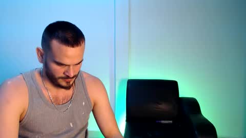 Esteban Fernandez online show from November 6, 2:47 am