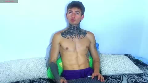 Esteban independent model online show from July 10, 4:32 pm