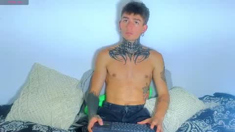 Esteban independent model online show from July 1, 8:31 pm