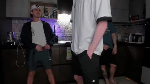 LOUIS online show from July 2, 3:23 am