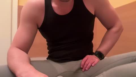 Tom online show from September 29, 10:27 pm