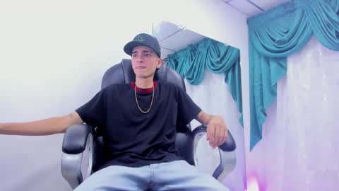 Ethan online show from December 20, 10:32 pm