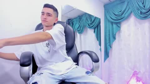 Ethan online show from January 8, 7:56 pm