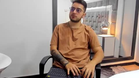 ethan_greys online show from November 22, 8:36 am