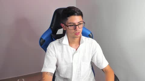 ETHAN SAI online show from February 1, 9:51 pm