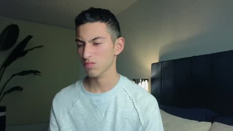 Snapshot of ethan_skiny_ chatting on December 24, 1:59 am Joan online show from December 24, 1:59 am