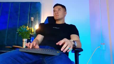 ethanconnor_ online show from October 27, 12:40 pm