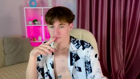 Evan online show from February 25, 10:11 pm