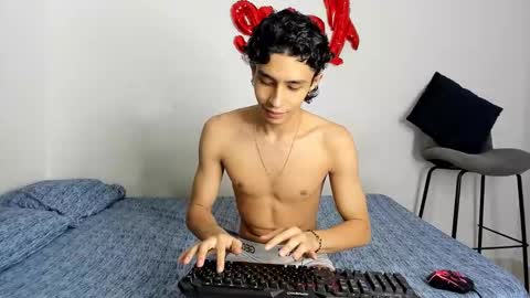 Evans collins24 online show from November 29, 4:47 am