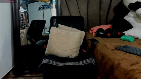   online show from January 7, 4:16 pm