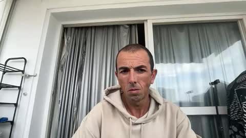 exhibitionist_30 online show from May 10, 11:11 am