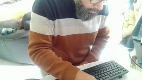 Gio online show from April 2, 11:07 am