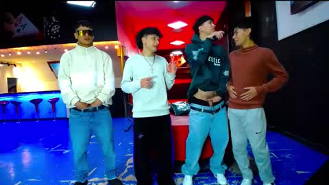 extrangers online show from October 26, 1:24 pm