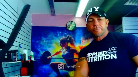 fabxxxl online show from April 8, 10:25 am