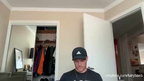 Travis online show from June 17, 7:15 pm