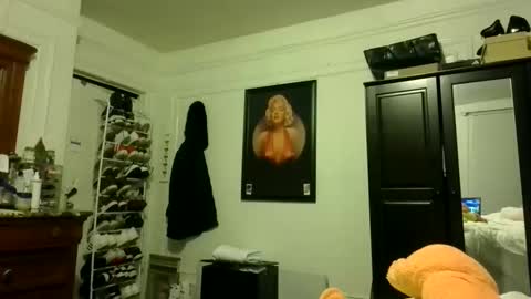 thefallenalien online show from January 18, 5:09 am