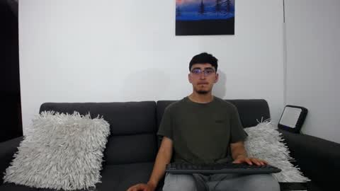 FallGays online show from December 19, 1:50 am