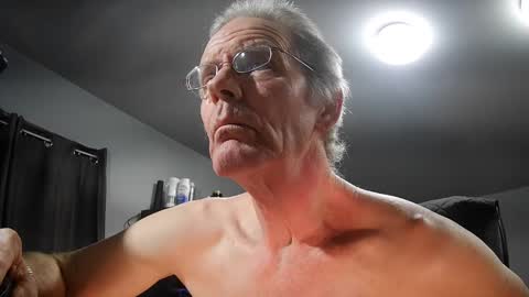 fantasyresort online show from January 2, 3:58 am