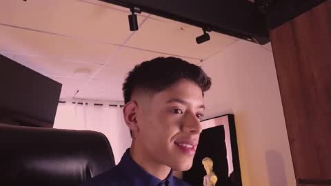 farid_jake_ online show from October 2, 8:24 pm