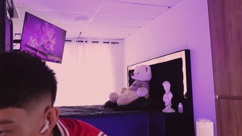 farid_jake_ online show from September 30, 8:12 pm