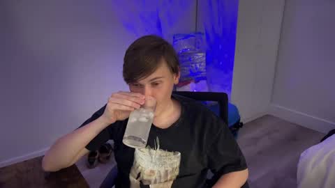 faxxyt online show from February 26, 3:53 am