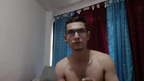 Snapshot of felipe227 chatting on March 1, 9:26 pm jhonatan felipe online show from March 1, 9:26 pm