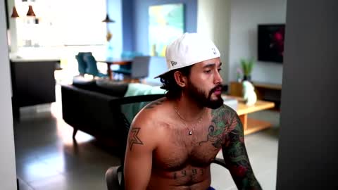 Snapshot of felix_candela chatting on January 17, 6:03 pm Felix Candela online show from January 17, 6:03 pm