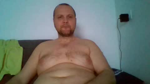 Snapshot of ferkooo111 chatting on February 4, 5:10 am Dorotheo online show from February 4, 5:10 am