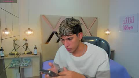 FER PHOENIX online show from November 12, 3:34 am