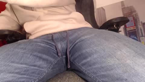 filouxx70 online show from November 5, 9:50 pm