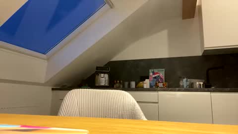 flashi1990 online show from December 5, 4:03 pm