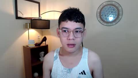 Snapshot of floriankeirxx_ chatting on October 5, 2:59 am floriankeirxx_ online show from October 5, 2:59 am