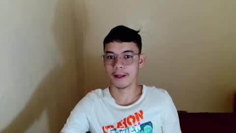Snapshot of floriankeirxx_ chatting on September 22, 6:29 pm floriankeirxx_ online show from September 22, 6:29 pm