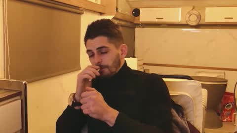 independent model online show from February 23, 8:32 pm