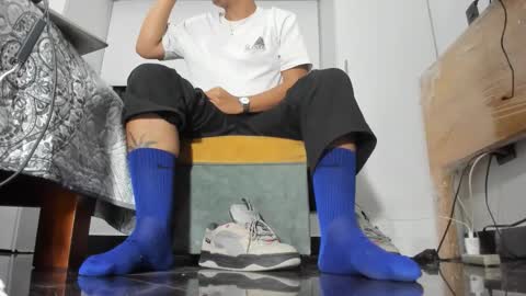 Snapshot of foot_master777 chatting on October 16, 1:46 am foot_master777 online show from October 16, 1:46 am