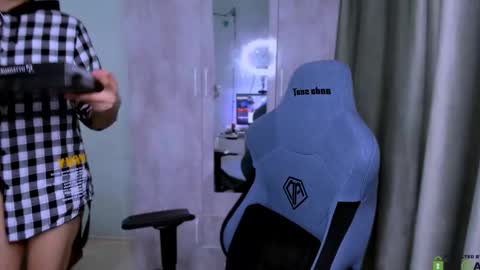 Foxicfu online show from February 14, 4:31 pm