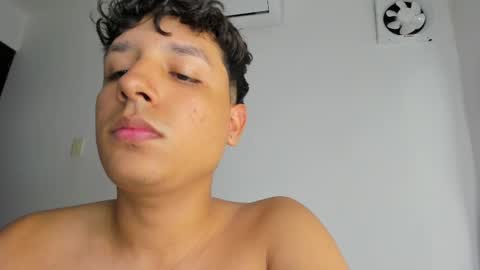 Castiglioni online show from March 6, 2:51 am