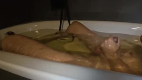 franky84 online show from April 12, 7:37 pm