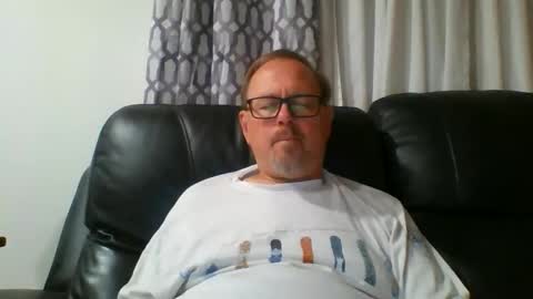 Just  Fred online show from May 3, 6:27 am