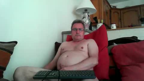 freddy9509 online show from April 10, 5:09 pm