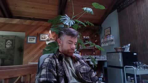 Freddy online show from September 25, 9:24 pm