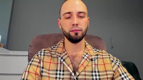 Andrew online show from November 15, 7:32 am