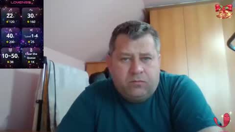 Snapshot of freeboy80180 chatting on February 8, 8:09 am freeboy80180 online show from February 8, 8:09 am