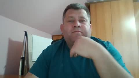 Snapshot of freeboy80180 chatting on December 27, 8:13 am freeboy80180 online show from December 27, 8:13 am