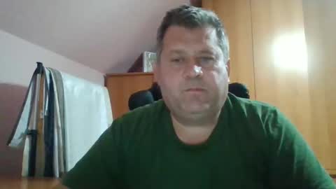 Snapshot of freeboy80180 chatting on September 19, 6:08 pm freeboy80180 online show from September 19, 6:08 pm