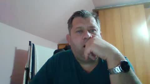 Snapshot of freeboy80180 chatting on December 13, 7:04 am freeboy80180 online show from December 13, 7:04 am