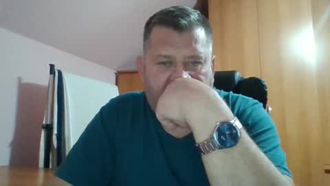 Snapshot of freeboy80180 chatting on December 13, 7:32 pm freeboy80180 online show from December 13, 7:32 pm