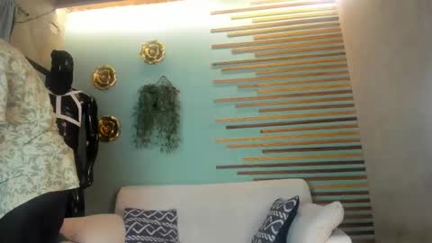 Xavier online show from November 17, 7:17 pm