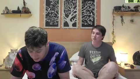 French Horny Bibs online show from March 2, 6:46 pm